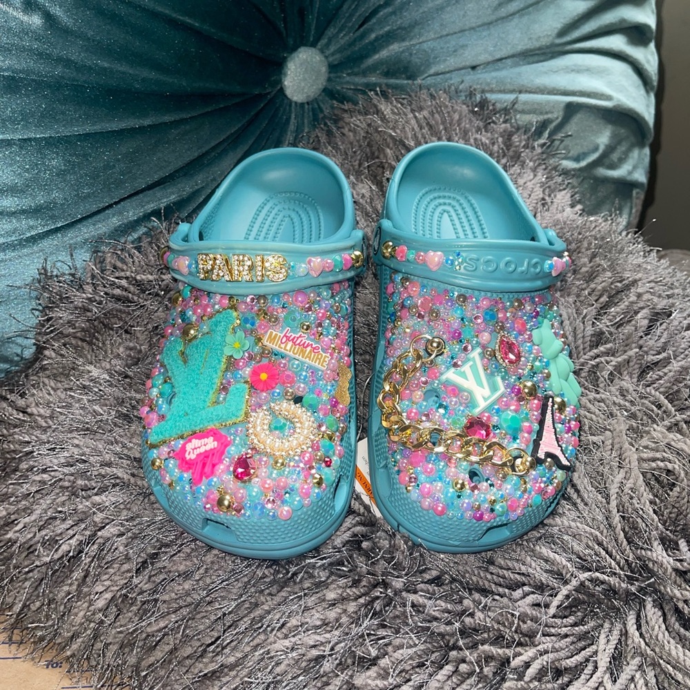 Custom Crocs - Picture 3 of 7